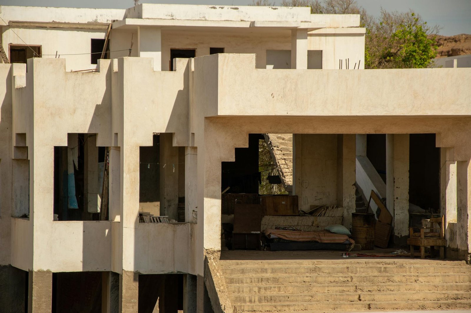 Sénégal : l&rsquo;État se mobilise contre les infrastructures abandonnées