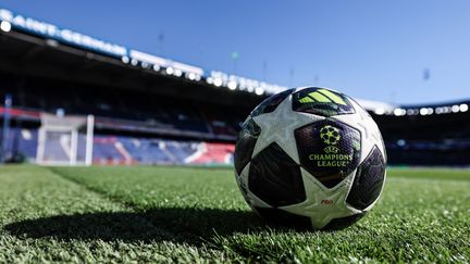 un ballon officiel de la ligue des champions 2026