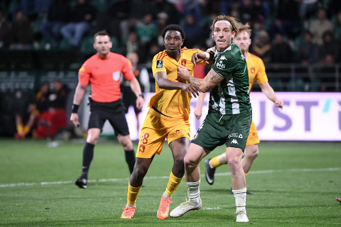 Rodez s'impose face au Red Star dans un match spectaculaire en play-off de Ligue 2