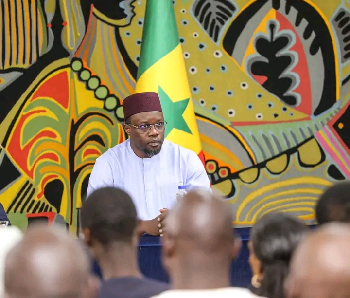 Sonko critique les fonds politiques au Sénégal et défend la transparence face au Président Diomaye