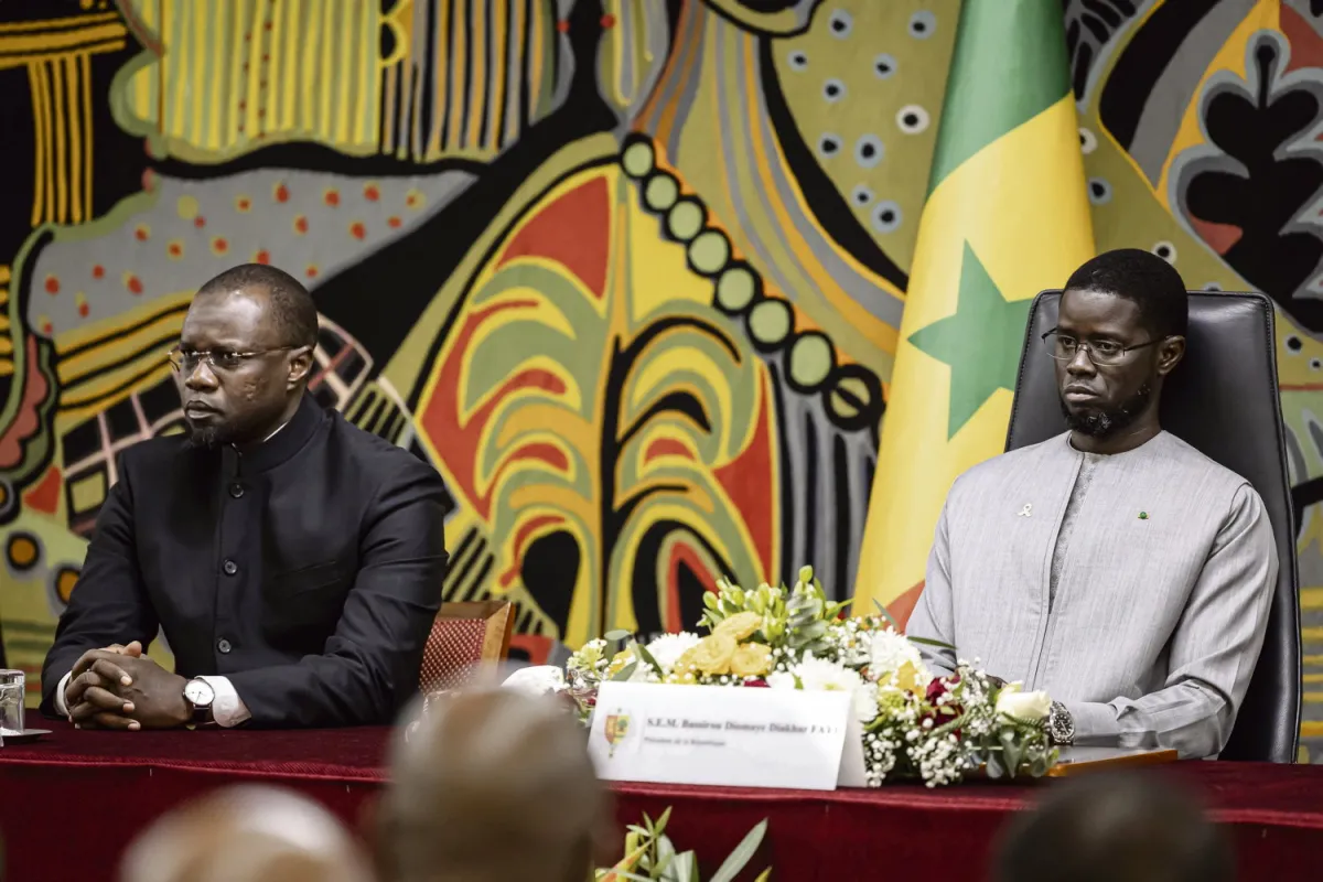 Photo symbolisant la crise politique au Sénégal entre Bassirou Diomaye Faye et Ousmane Sonko
