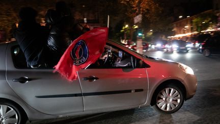 Supporters parisiens lors de la victoire du PSG en demi-finale de la Ligue des champions