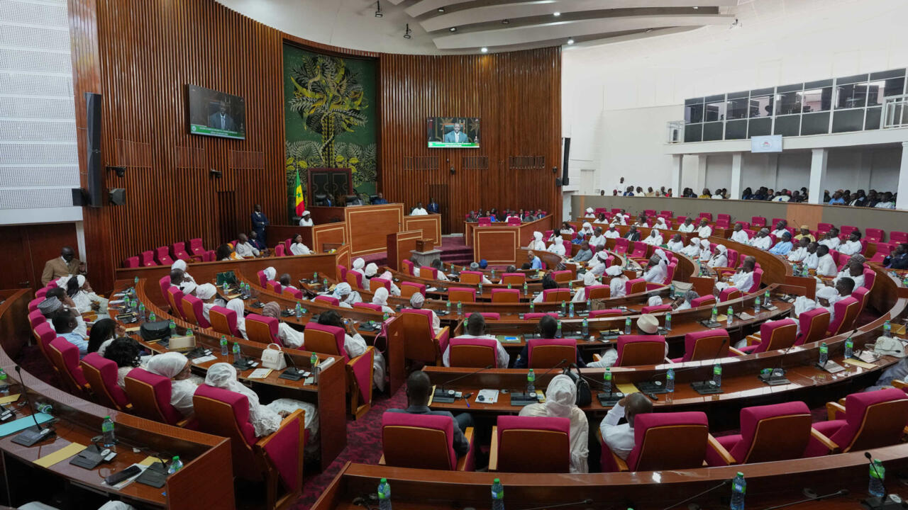 Sénégal : un gouvernement sans le PASTEF, une configuration politique clé