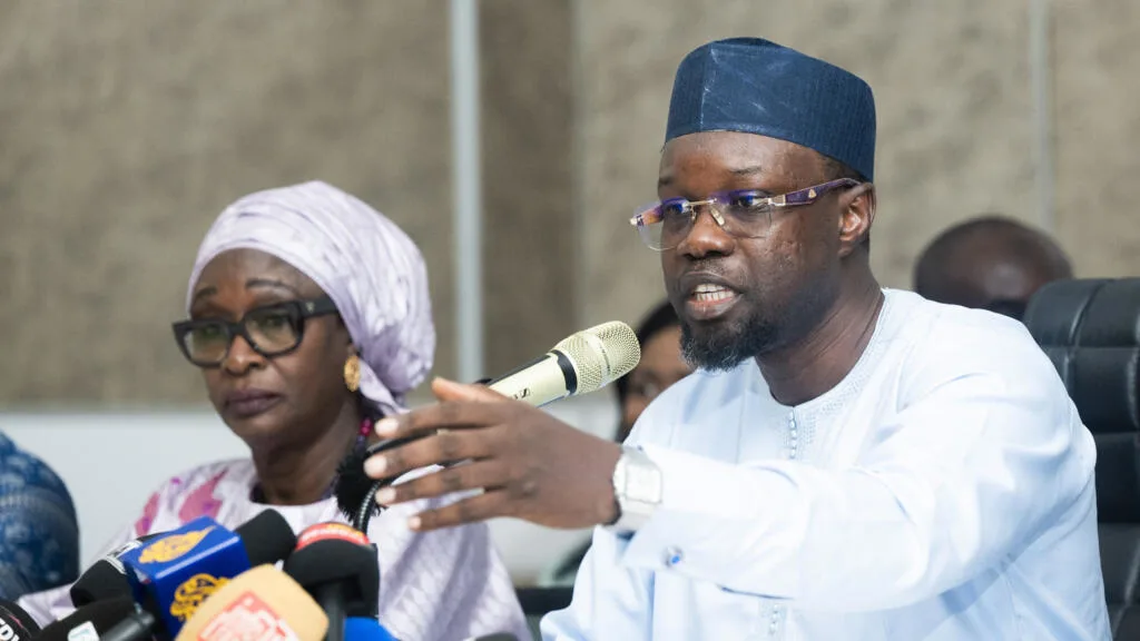 Portrait d'Ousmane Sonko lors d'une conférence de presse