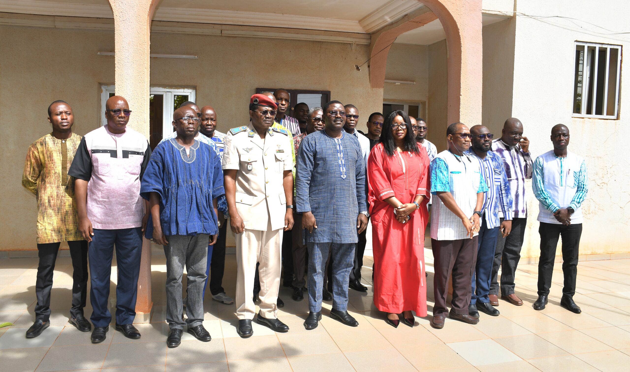 Photo de famille des participants au SP-MAEP