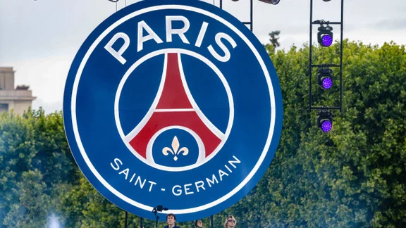 Maghnes Akliouche en action avec l'équipe de France