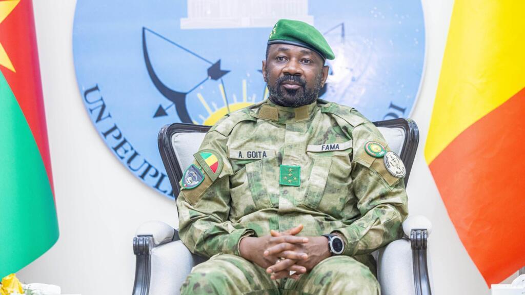 Le général Assimi Goïta, président de transition du Mali, lors du deuxième sommet de l'Alliance des États du Sahel (AES) à Bamako, le 23 décembre 2025.