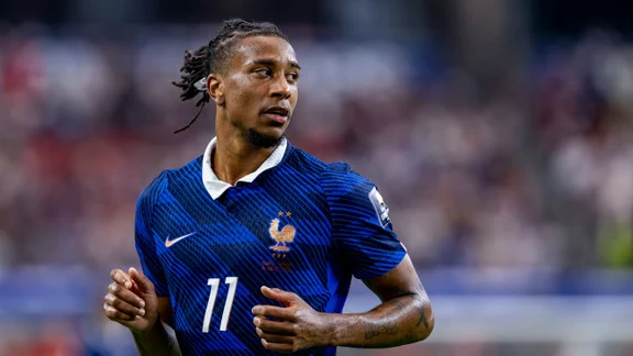 Michael Olise en action avec l'équipe de France