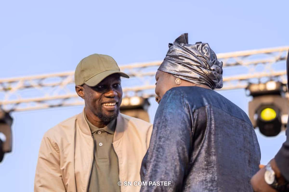 Aminata Touré trace une ligne rouge face à Ousmane Sonko Aminata Touré trace une ligne rouge face à Ousmane Sonko