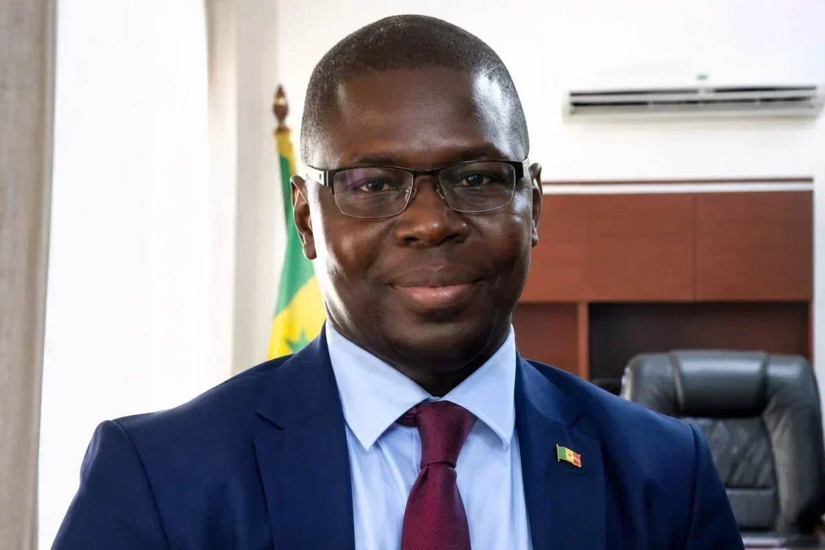 Géométrie politique au Sénégal : quand les alliances deviennent mouvantes Géométrie politique au Sénégal : quand les alliances deviennent mouvantes
